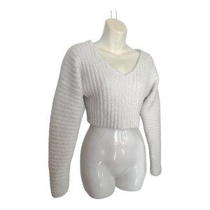 Hera Collection off-white Fluffy long sleeve cropped top size Medium